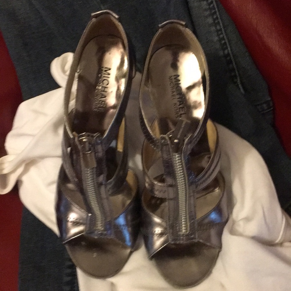 Michael Kors Heels w hardware zipped up